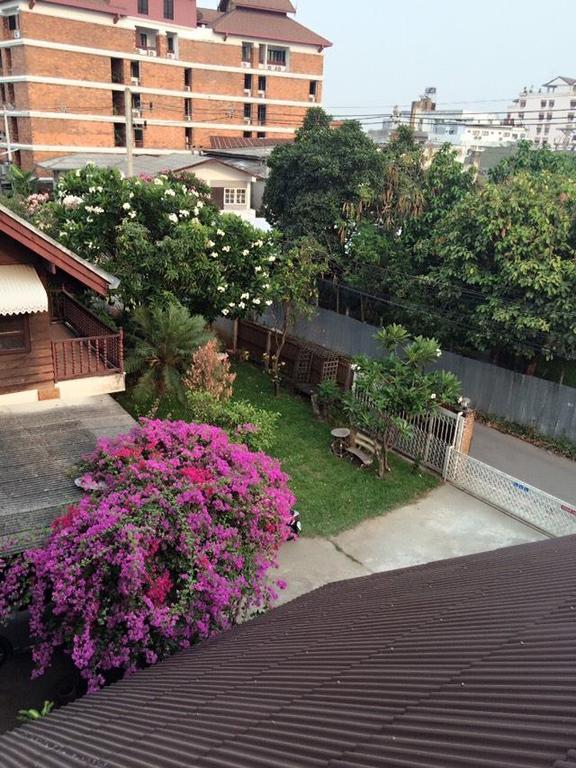 Little Home Guest House Chiang Mai Extérieur photo